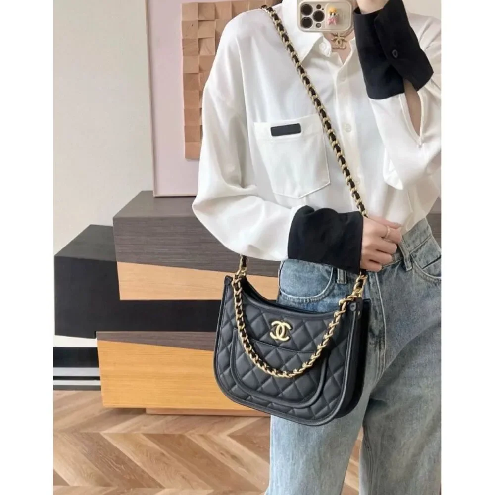 CHANEL brand color